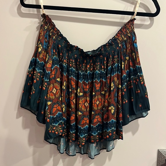 NWOT Farm Rio Off Shoulder Printed Butterfly Blouse Size P (XS) - Picture 1 of 7